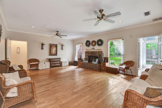 33207 Walnut Grove Drive, Magnolia, TX 77355