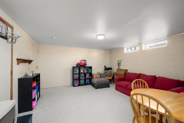 1490 Woodview Avenue E, Eagan, MN 55122