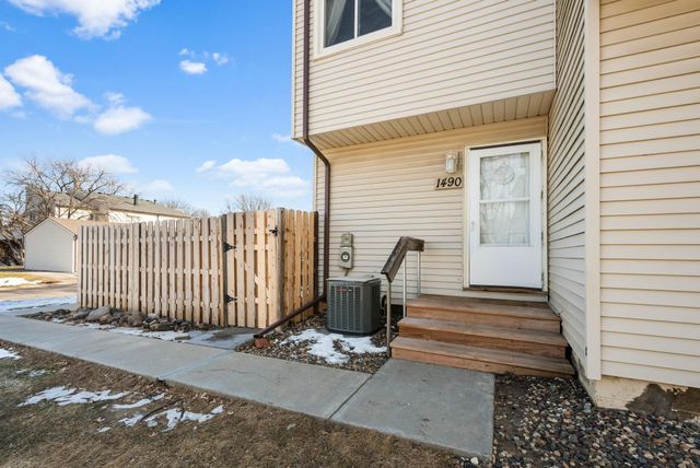 1490 Woodview Avenue E, Eagan, MN 55122