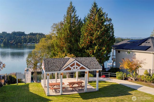 6044 Sandpiper Court, Bremerton, WA 98312
