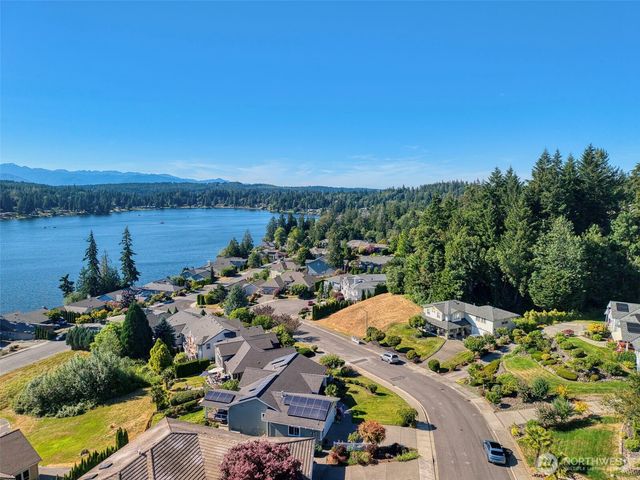 6044 Sandpiper Court, Bremerton, WA 98312