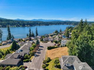 6044 Sandpiper Court, Bremerton, WA 98312