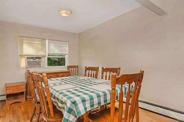 28 Baldwin Street, Farmingdale, NY 11735