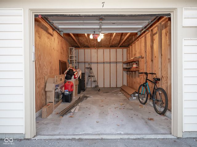 12519 Timber Creek Drive 6, Carmel, IN 46032