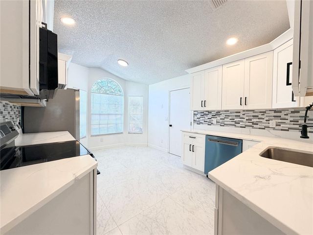 1982 GREYSTONE TRAIL, Orlando, FL 32818