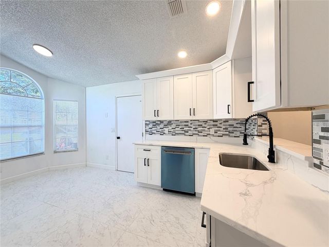 1982 GREYSTONE TRAIL, Orlando, FL 32818
