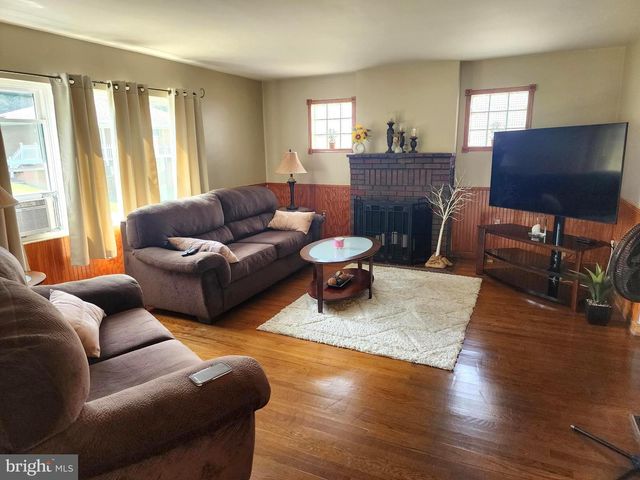 111 WEMPE DR, Cumberland, MD 21502