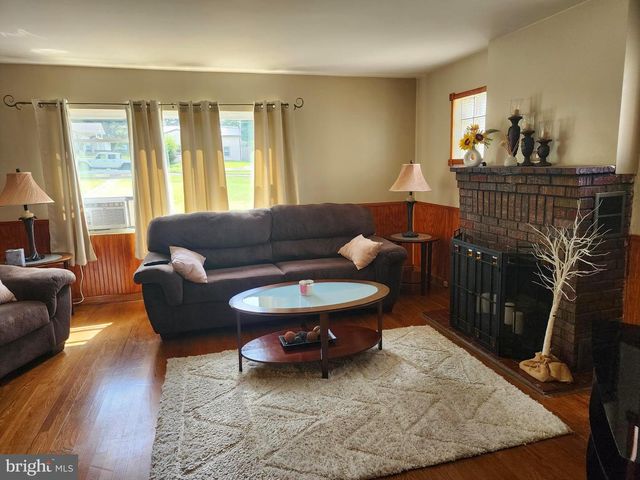 111 WEMPE DR, Cumberland, MD 21502