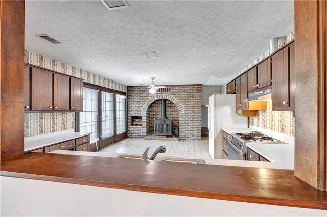 2145 Hampton Trail, Conyers, GA 30013