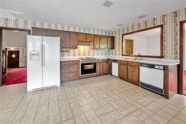 2145 Hampton Trail, Conyers, GA 30013