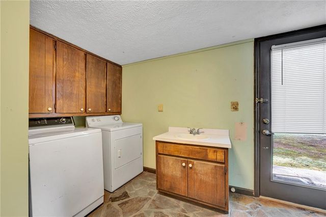 2145 Hampton Trail, Conyers, GA 30013
