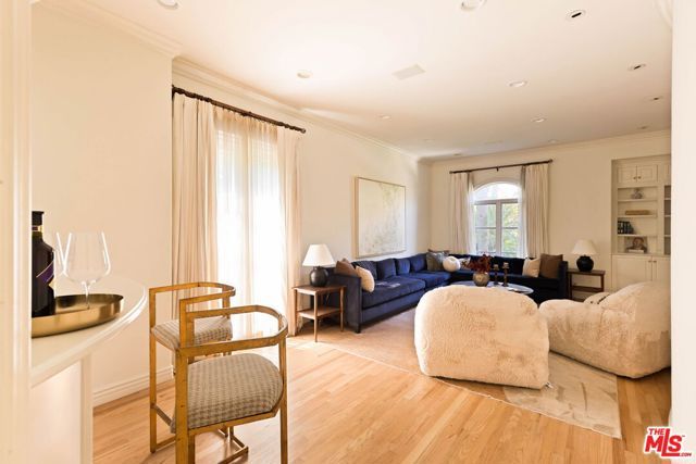 166 N Mccadden Place, Los Angeles, CA 90004