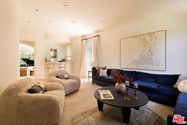 166 N Mccadden Place, Los Angeles, CA 90004