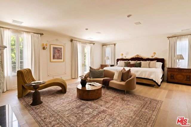 166 N Mccadden Place, Los Angeles, CA 90004