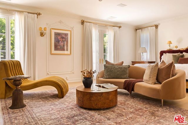 166 N Mccadden Place, Los Angeles, CA 90004