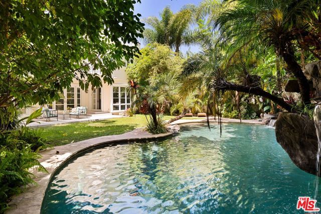 166 N Mccadden Place, Los Angeles, CA 90004