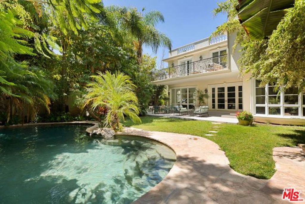 166 N Mccadden Place, Los Angeles, CA 90004