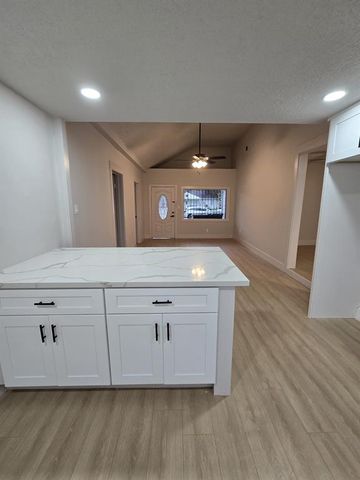 5326 Dewberry Street, Houston, TX 77021