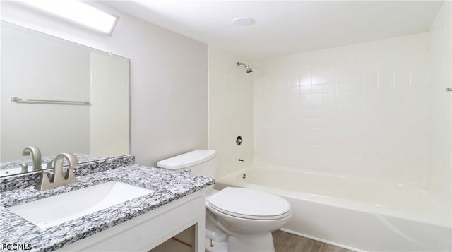 1828 Pine Valley DR 112, Fort Myers, FL 33907
