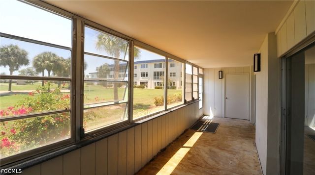 1828 Pine Valley DR 112, Fort Myers, FL 33907