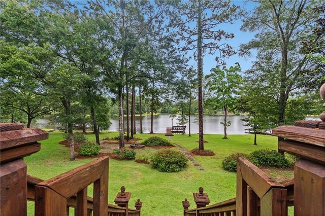 3991 Lakefront Drive W, Mobile, AL 36695