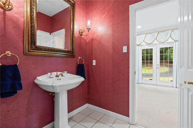 3991 Lakefront Drive W, Mobile, AL 36695