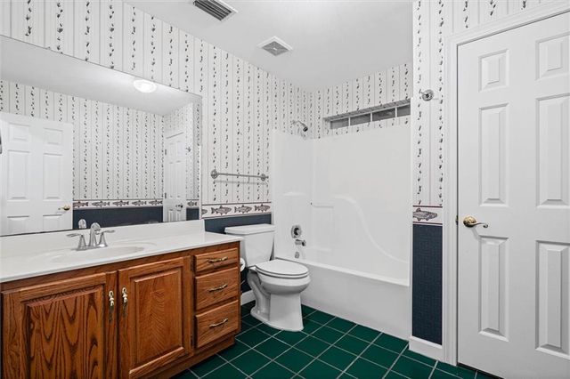3991 Lakefront Drive W, Mobile, AL 36695