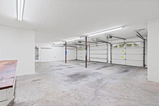 3991 Lakefront Drive W, Mobile, AL 36695