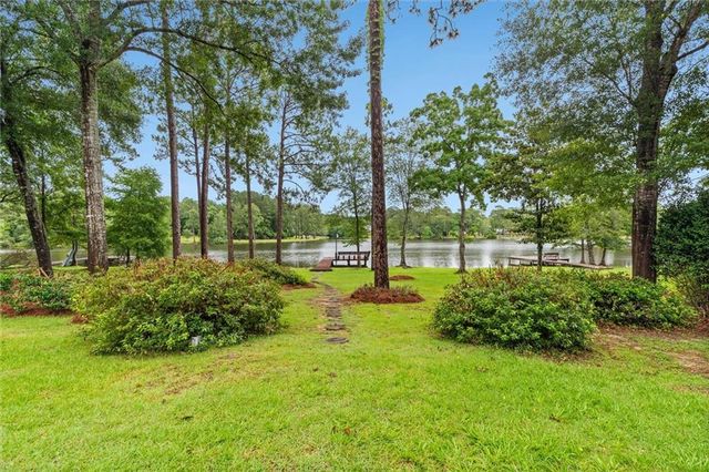 3991 Lakefront Drive W, Mobile, AL 36695