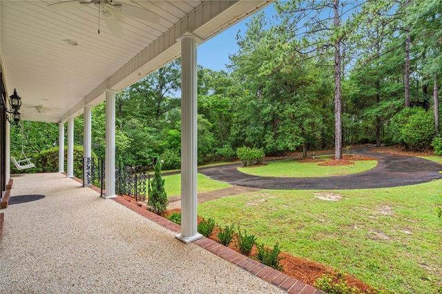 3991 Lakefront Drive W, Mobile, AL 36695