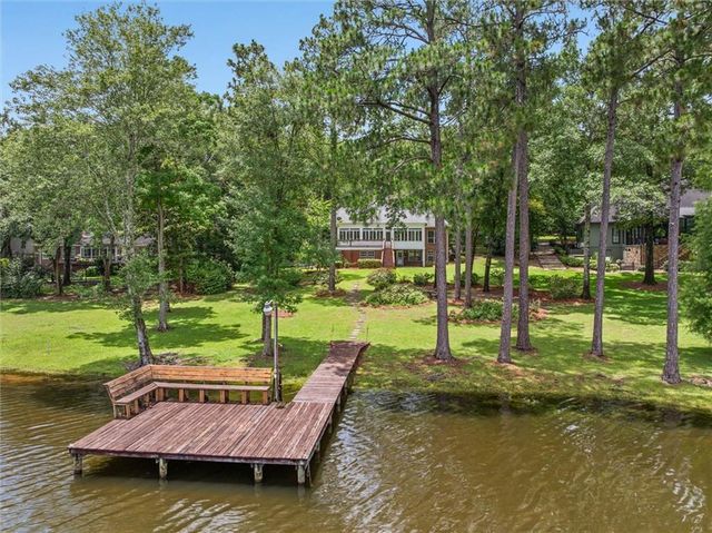 3991 Lakefront Drive W, Mobile, AL 36695