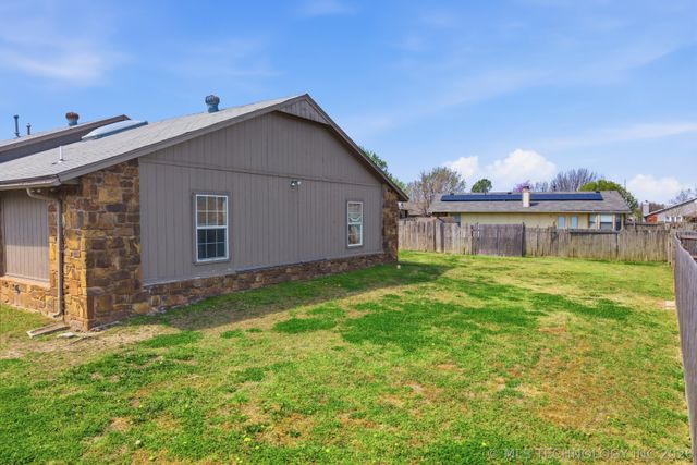 14209 E 37th Place, Tulsa, OK 74134