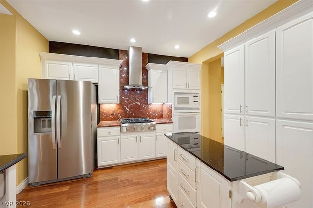 2842 Winslow Springs Drive, Henderson, NV 89052