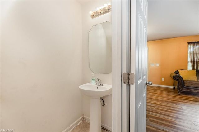 8 Coriander Court, Greensboro, NC 27406