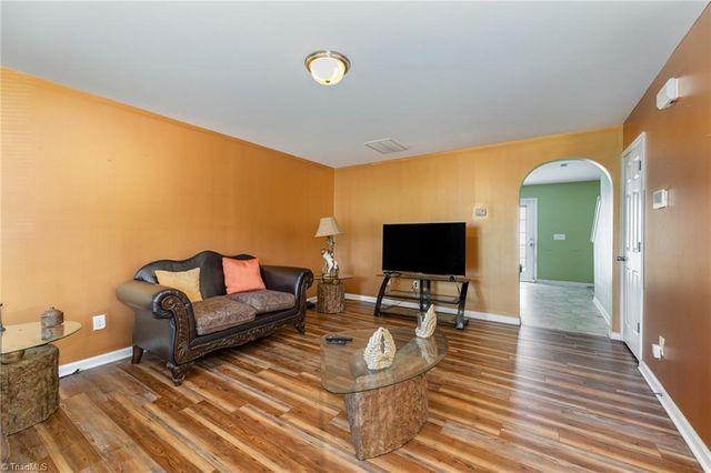 8 Coriander Court, Greensboro, NC 27406