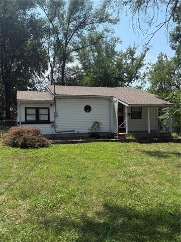 937 Dorothy Drive, Excelsior Springs, MO 64024