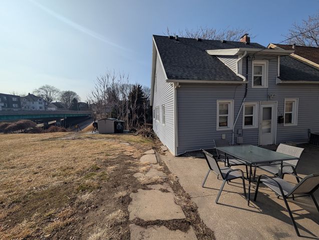 1118 15TH Street, Moline, IL 61265