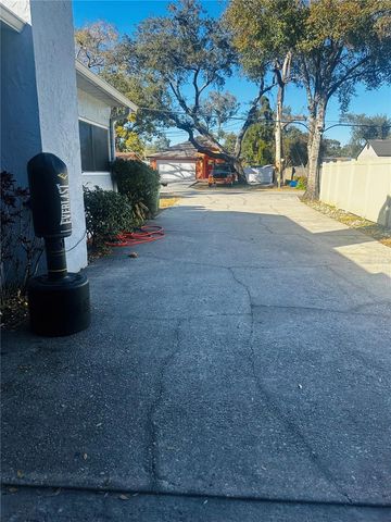 1304 W BURGER STREET, Tampa, FL 33604