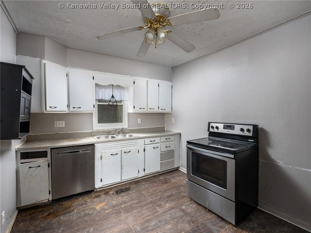 544 Cane Fork Lane, St Albans, WV 25177