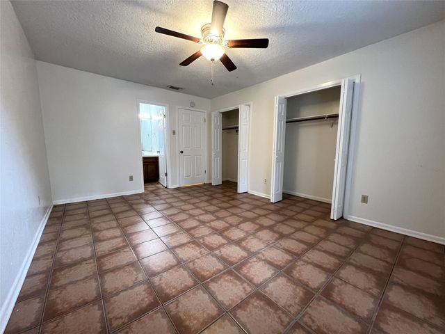 3008 Manor Lane B, Huntsville, TX 77340