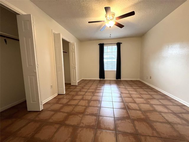 3008 Manor Lane B, Huntsville, TX 77340