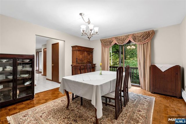 3 Bluefield Court, Hillsdale, NJ 07642