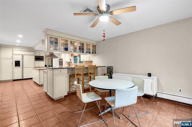 3 Bluefield Court, Hillsdale, NJ 07642