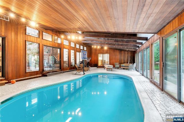 3 Bluefield Court, Hillsdale, NJ 07642