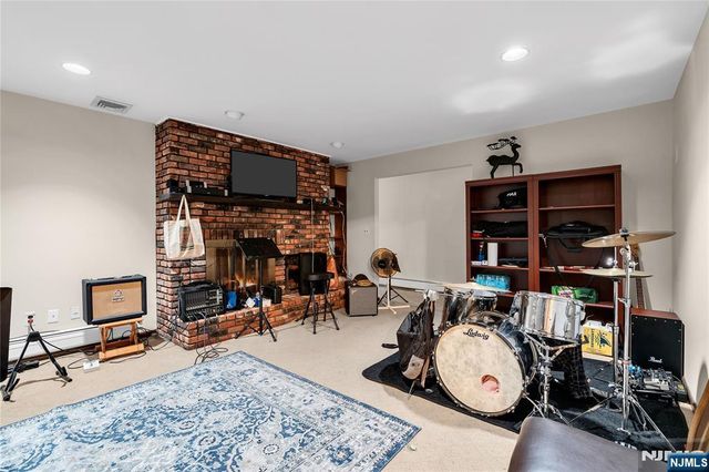 3 Bluefield Court, Hillsdale, NJ 07642