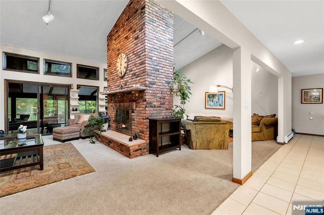 3 Bluefield Court, Hillsdale, NJ 07642