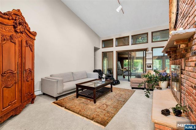 3 Bluefield Court, Hillsdale, NJ 07642