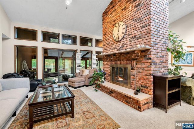 3 Bluefield Court, Hillsdale, NJ 07642