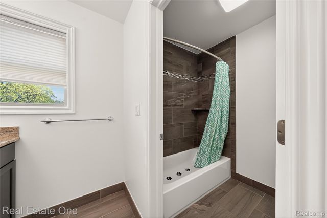 4702 Mankato Avenue, Royal Oak, MI 48073