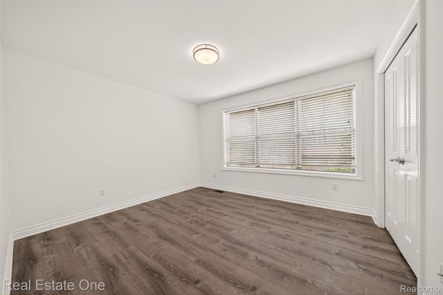 4702 Mankato Avenue, Royal Oak, MI 48073